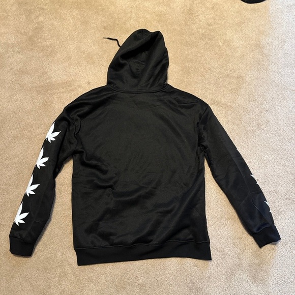 Black Hoodie size xl - Picture 3 of 3
